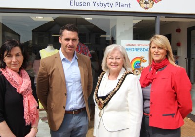 Double celebration for Noah’s Ark as it launches its first community shop 