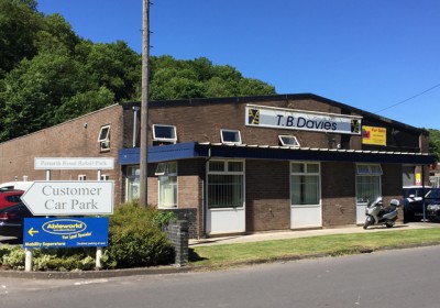 Ford main dealer expands on Penarth Road 